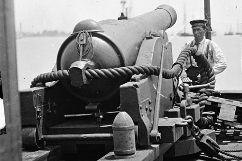 New 5x7 Civil War Photo: 100 Pounder Gun on Confederate Gunboat TEASER