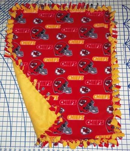 NFL Fútbol Polar Bebé Mascota Regazo Manta 30" x 24" Atado a Mano en los EE. UU. NUEVO - Imagen 30 de 94