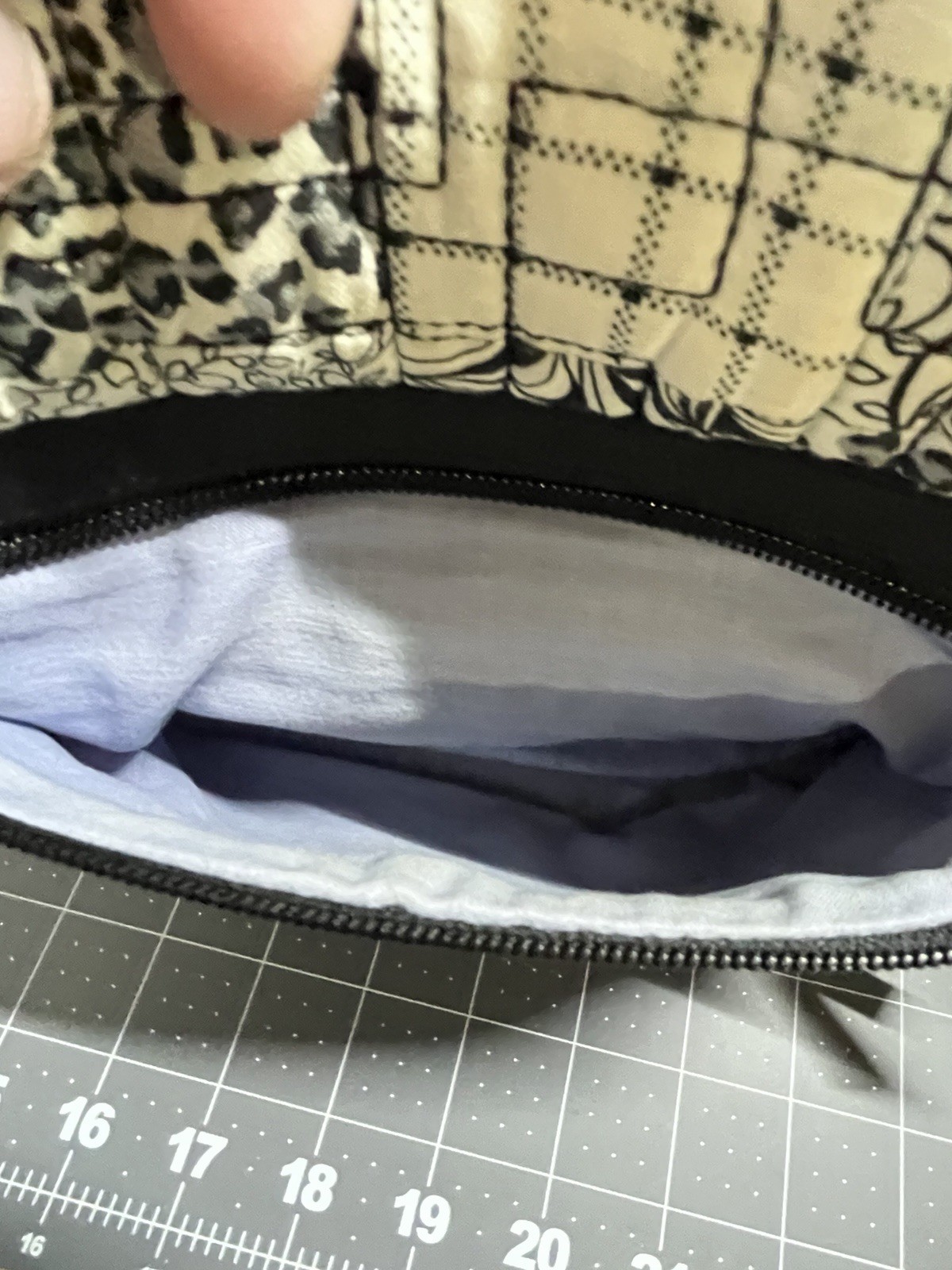 Donna Sharp Patchwork Quilted Crossbody Bag Purse… - image 7