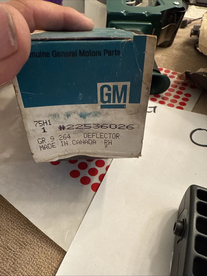 NOS 原始设备制造商 GM 2010 - 2016 Pontiac Sunbird AC 中心通风口黑色 22536026 — 第 2/2 张图片