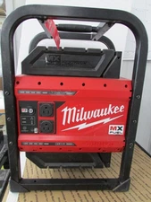 Milwaukee GENERATOR Power Supply MX FUEL 3600W/1800W MODEL MXF002 *NICE*