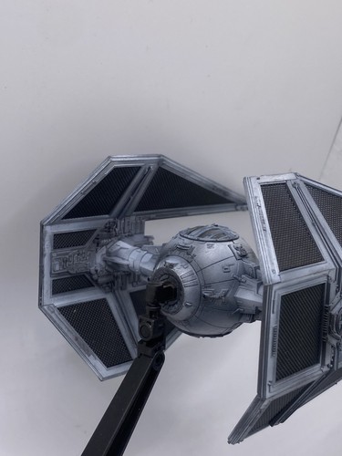 Star Wars Tie Interceptor Professionally Painted Bandai Model with Diorama Base. - Picture 6 of 12