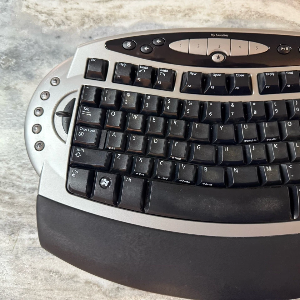 Microsoft Wireless Comfort Keyboard 4000 Black Silver keyboard only - Image 2 of 4