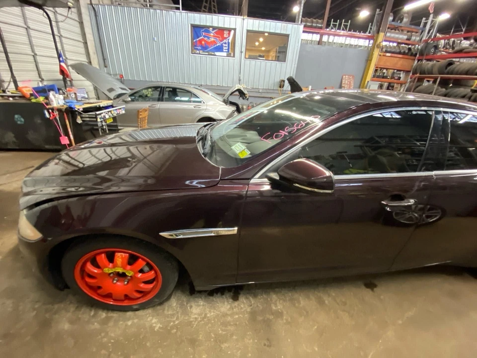 Used Rack and Pinion Assembly fits: 2011 Jaguar Xj Power Rack and Pinion 3.0L RW Foto 4 de 4