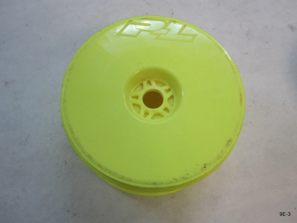 Lot of 9 Truggy Wheels Yellow Truss 8th 83mm Velocity VTR4.0" Front or Rear - Image 3 of 4