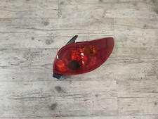 NEU Peugeot 206 ab BJ 6/03 Rücklicht Heckleuchte re 25630202
