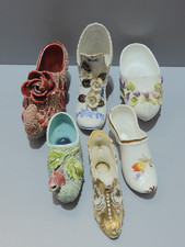 - LOT 6 Grands SABOTS CHAUSSURES PORCELAINE BARBOTINE COLLECTION VITRINE    D