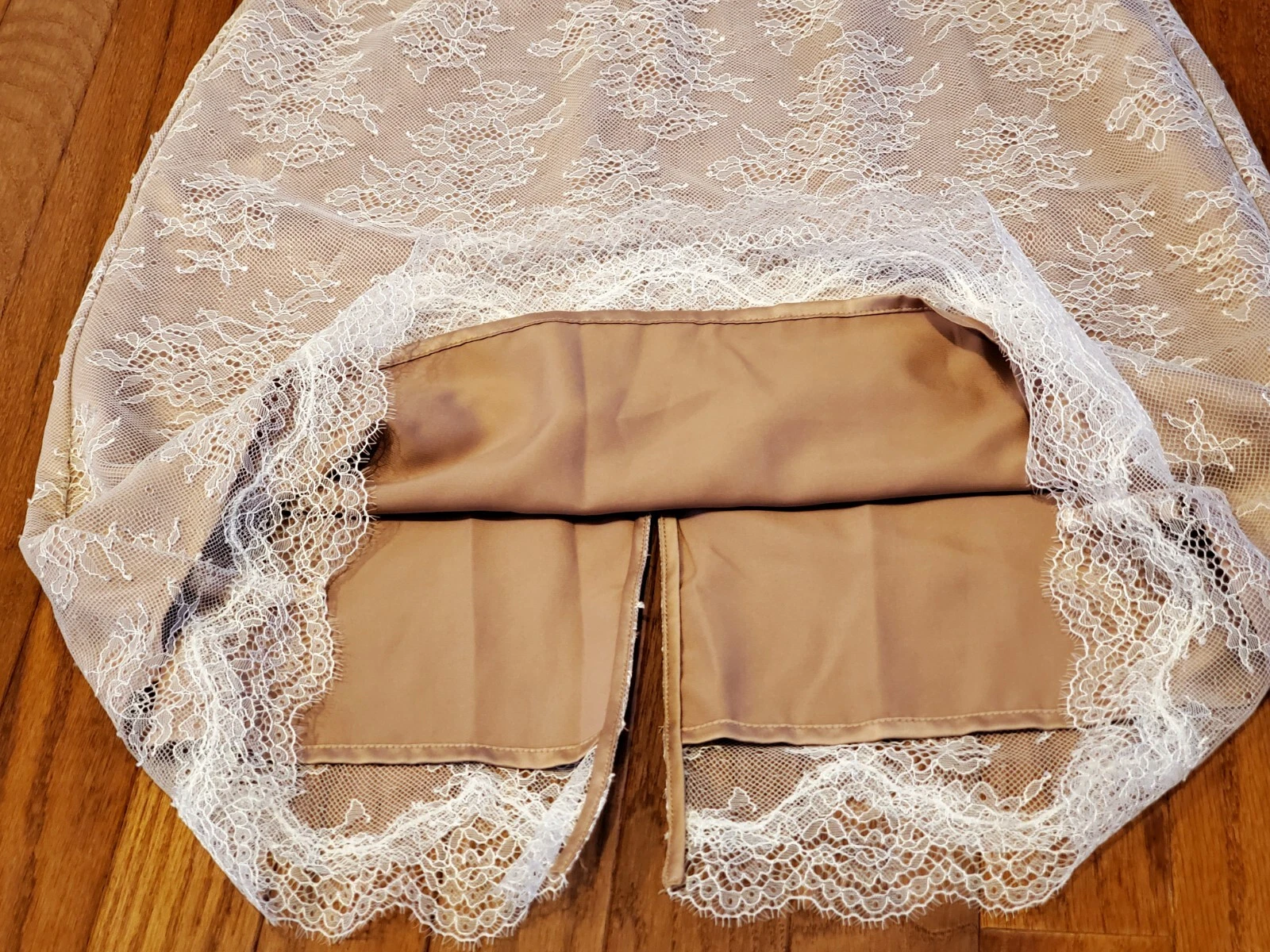 UNDERCOVER Abito nuovo con etichette Victoria’s Secret Wicked Balconette beige nudo disossato pizzo slip taglia S