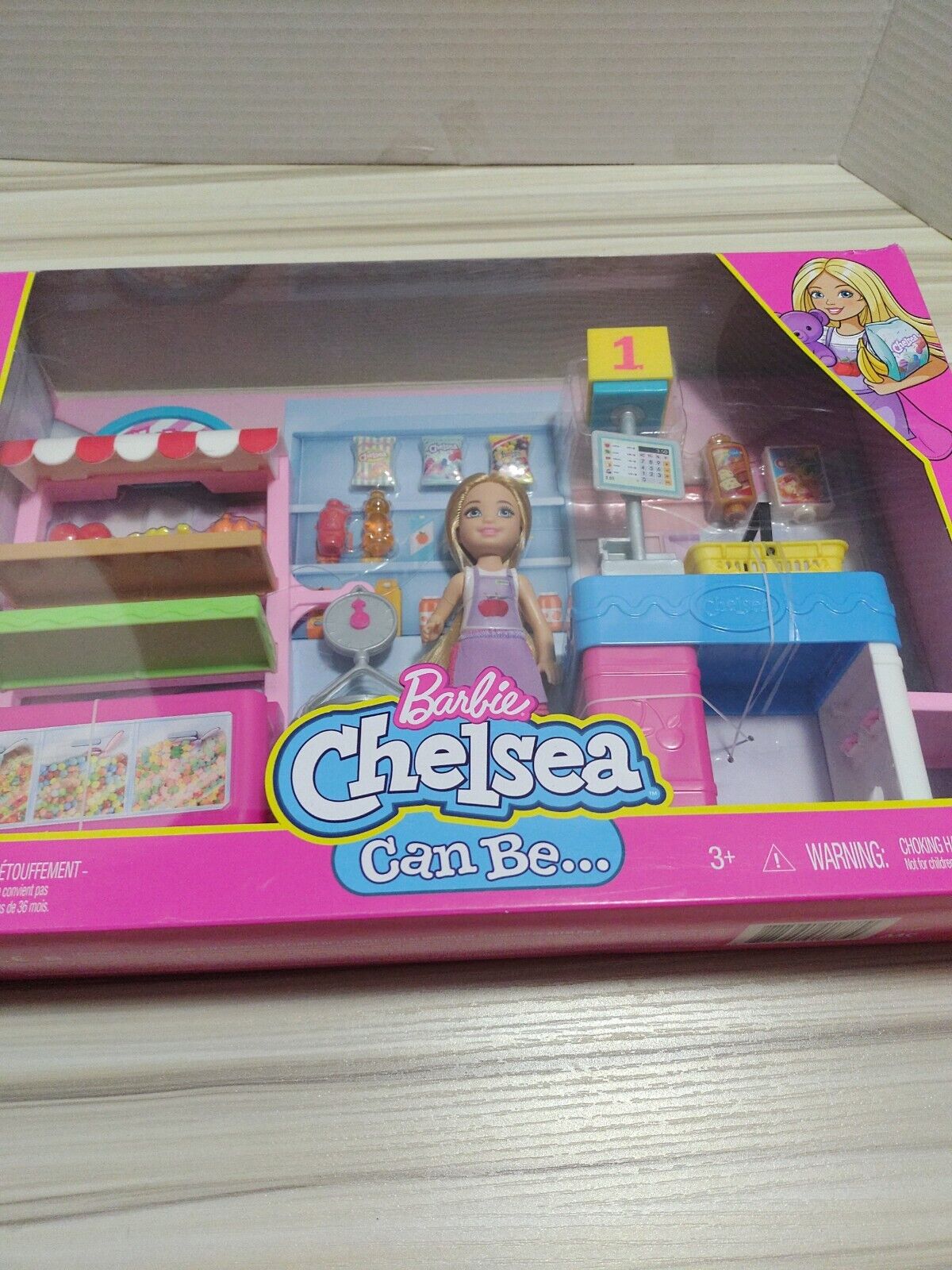 Plastic Barbie Splendid Doll House