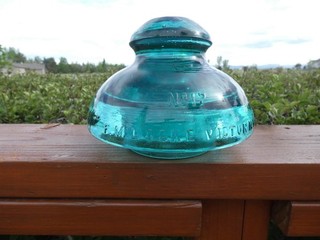 MINT Locke 17 Large Attractive Blue Aqua Power Insulator