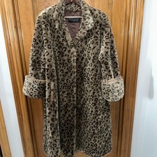 Vintage Full Length Faux Leopard Coat. Large Size. Made In France. Stunning Coat