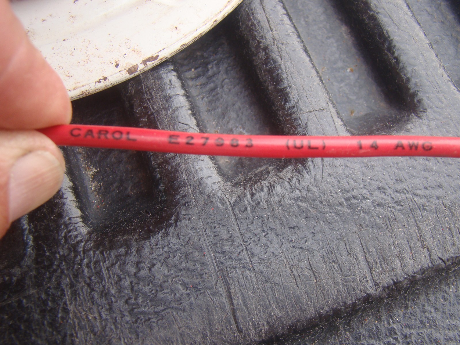 Vtg Carol Cable Co E27983 14 AWG 600V Machine Wire Partial Spool Red