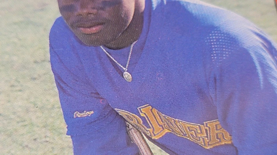 1990 Donruss Ken Griffey Jr. Seattle Mariners #365 cartão de beisebol ponto rosa erro! - Imagem 4 de 4