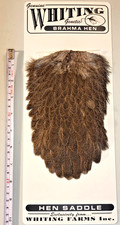 Sillín de gallina Whiting Brahma, duna oscura moteada, atar moscas