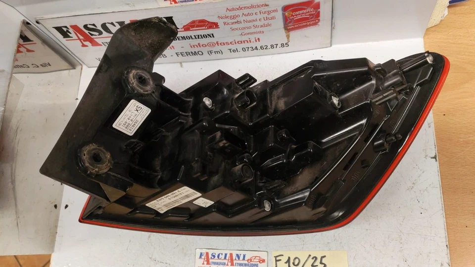 Fanale posteriore Audi A4 B9 8W9945091C esterno sinistro led - Imagen 3 de 4