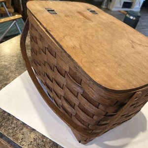 Basketville Putney, Vermont Vintage Wicker Basket With Handles 20x14x12￼