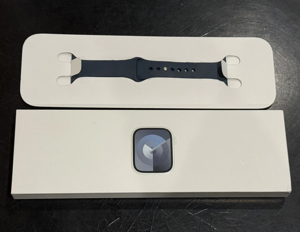 Apple Watch Series 9 41mm Silver Aluminium with Blue S/M sports band - Cellular  - Image 3 of 4