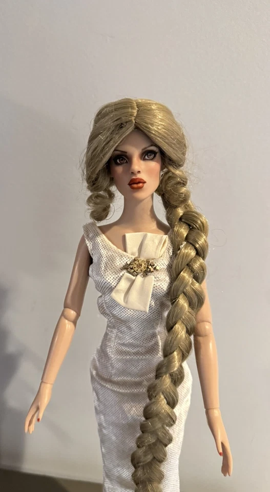 PELUCA MUÑECA, TALLA 5-6? TRENZA RAPUNZEL RUBIA MEDIANA, SE ADAPTA A TONNER TYLER DE 16 PULGADAS, LEER Foto 3 de 4