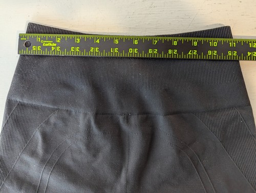 Lululemon Zone In Crop Capri Black Leggings Activewear Running Youth Size 22" - Picture 5 of 6
