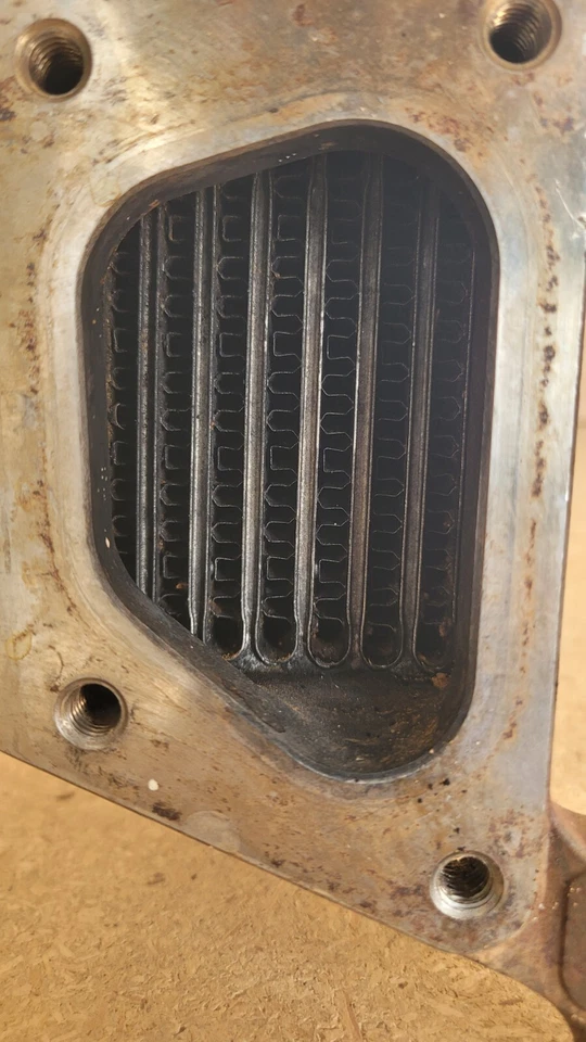 GMC 2011 6,6 L Duramax LML EGR enfriador (trasero) 12635704 con válvula EGR Foto 4 de 4