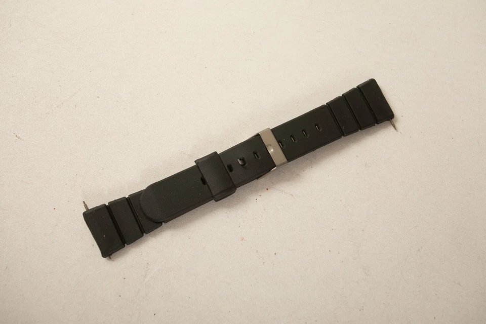 Correa de reloj pulsera Speidel NOS (B4C/JSF6) Casio 20 mm 764/152 reloj tipo goma negra Foto 4 de 4