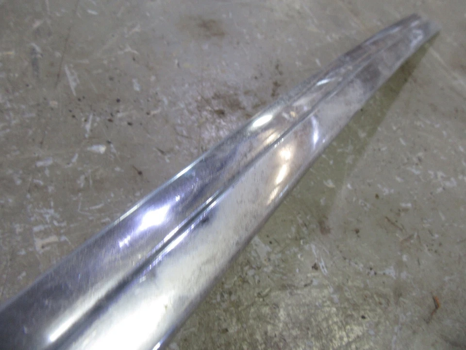 1965 1966 Cadillac Deville внешняя нижняя отделка лобового стекла молдинги - Изображение 3 из 4