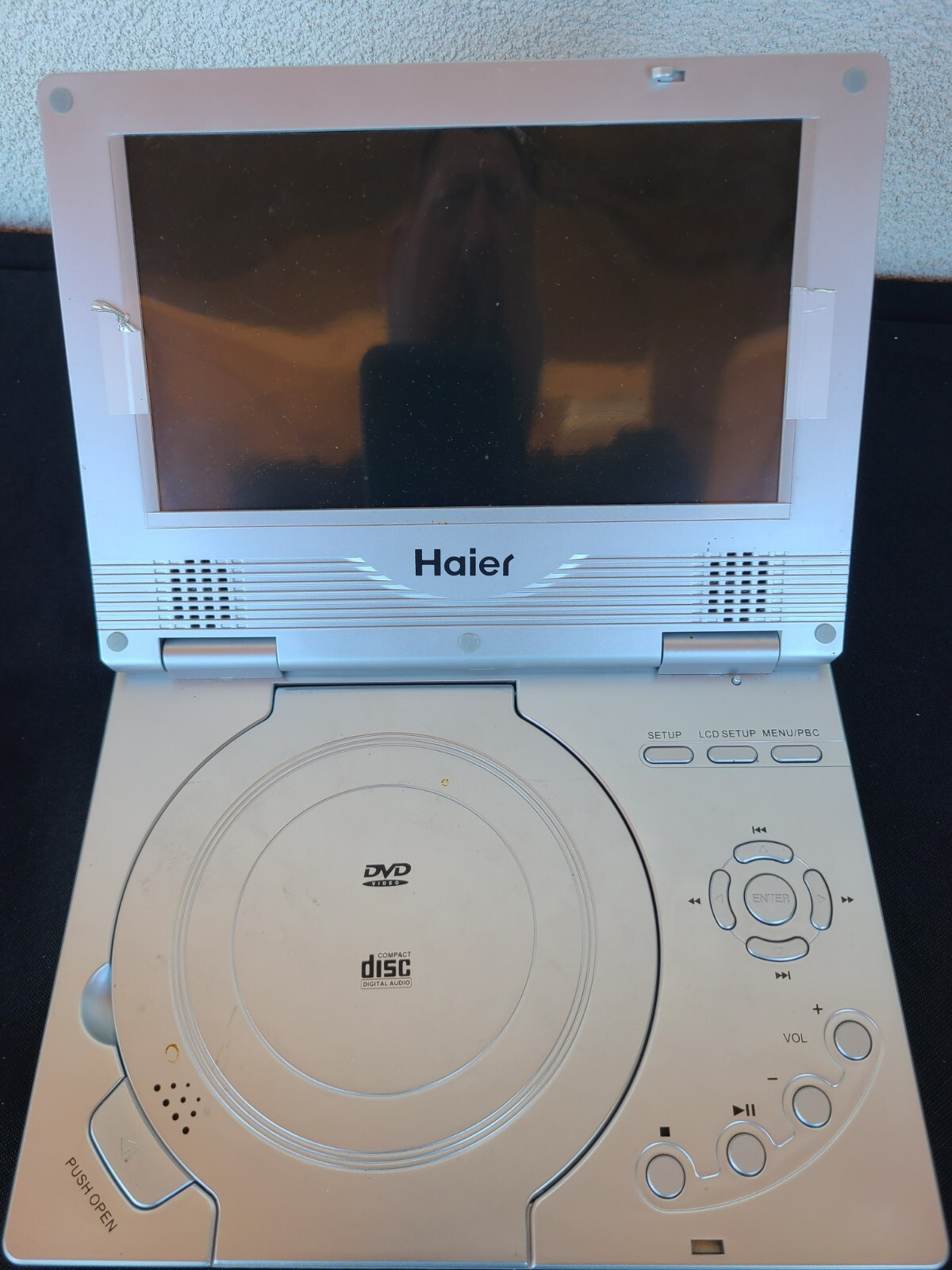 Haier 7 Inch Portable DVD Player LCD Monitor PDVD7 eBay