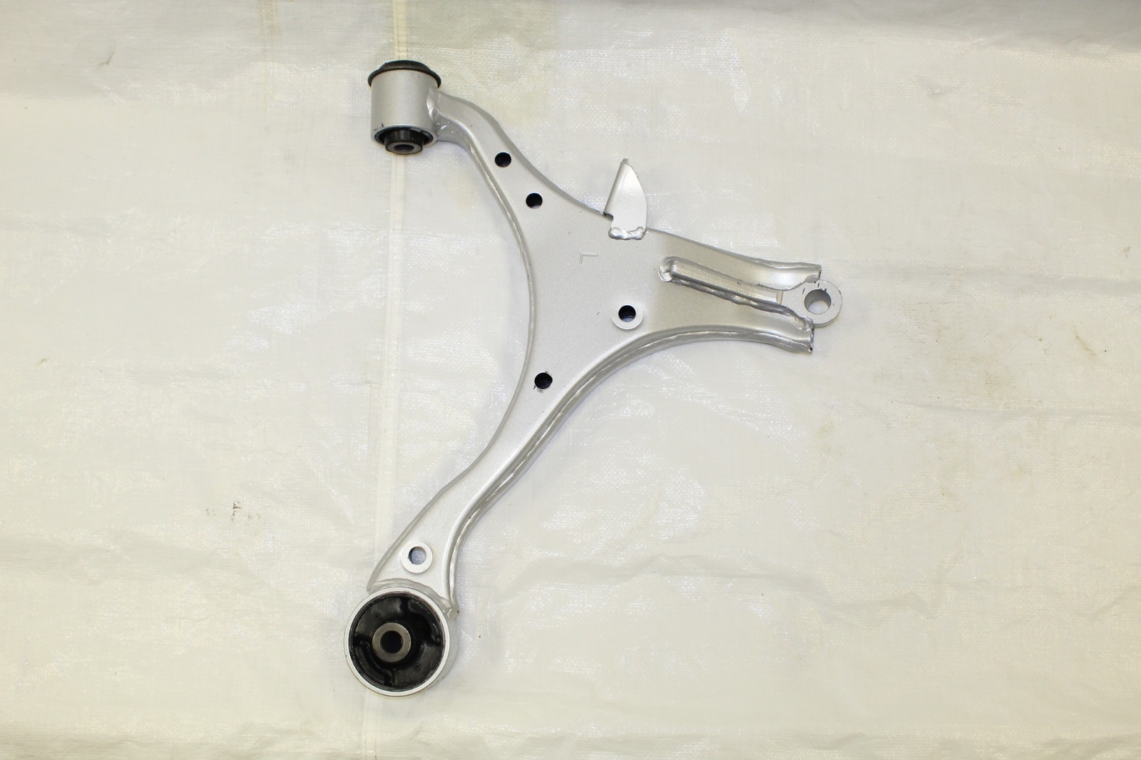 New Left Front Lower Control Arm for 01-05 Honda Civic #CA-H27L