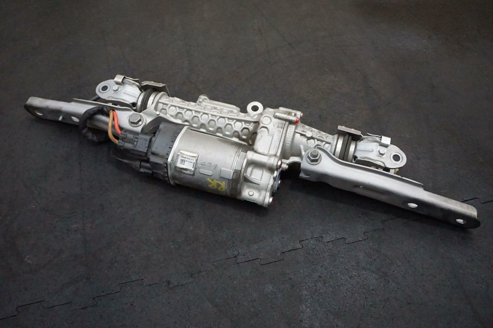 Rear Axle Suspension Actuator Active Steering HSR 33346882261 M760 