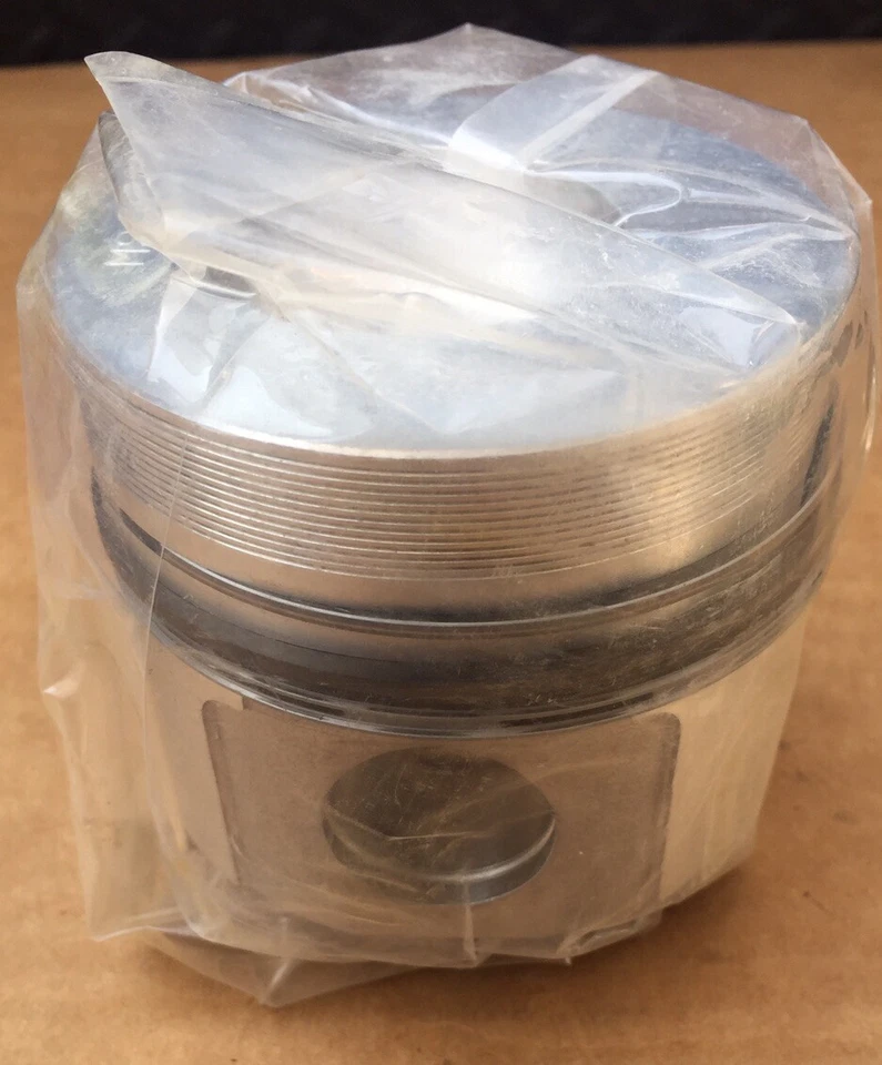 Mustang Gehl 425-34657 / Yanmar 129402-22080 Nos Oem Pison W/ Rings. - Image 3 of 4