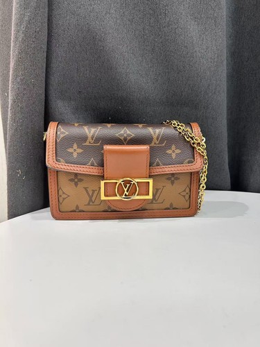 Authentic Louis Vuitton Dauphine Reverse Monogram WOC France