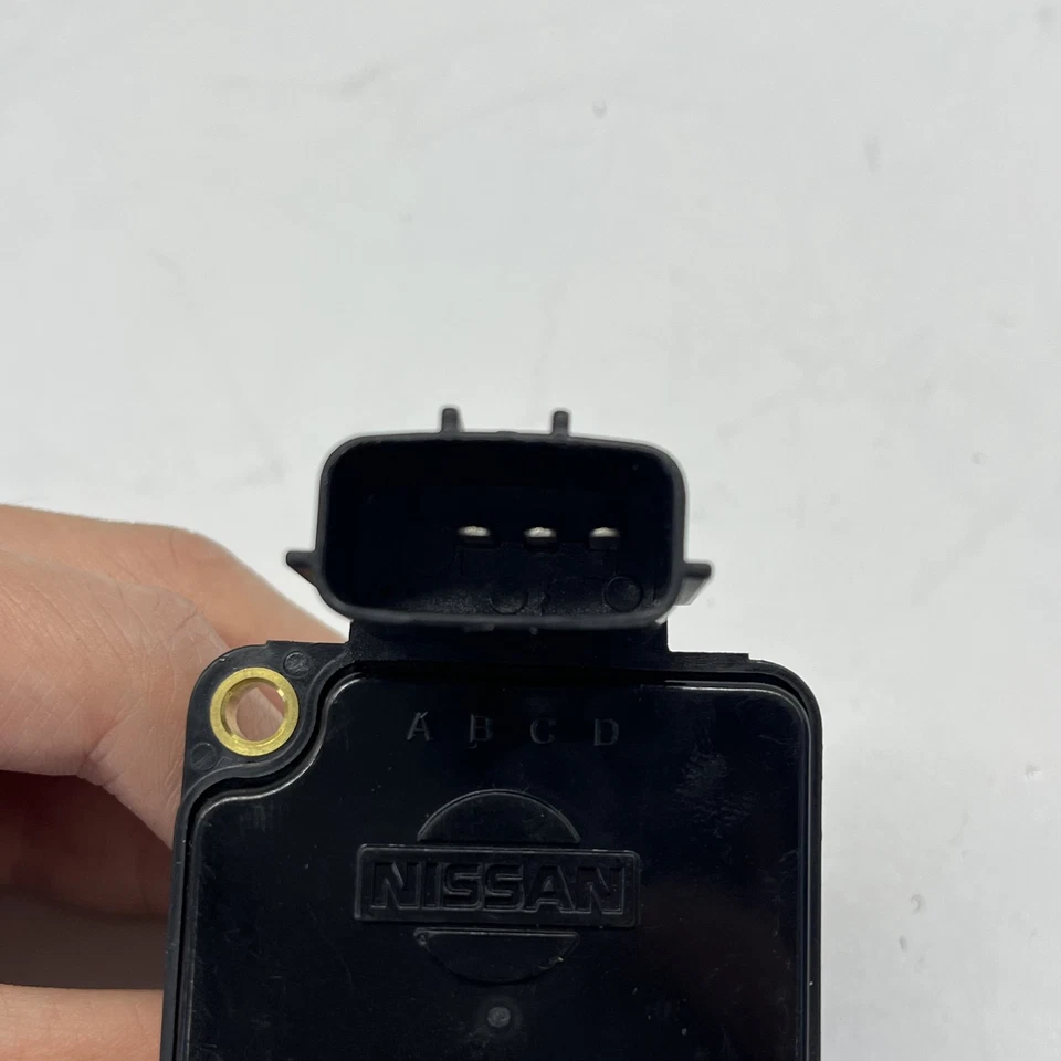 MAF Mass Air Flow Sensor AFH55M-12 For Nissan Pickup Frontier Xter Denso Foto 3 de 4