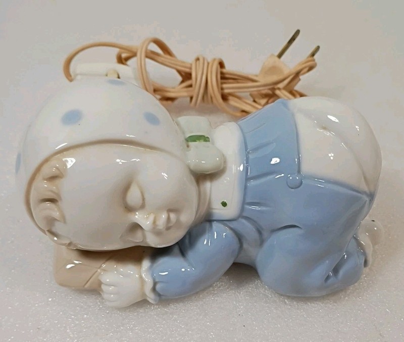 VINTAGE NIGHT LIGHT SLEEPING BABY MADE IN JAPAN BY Lego CUTE AND WORKING