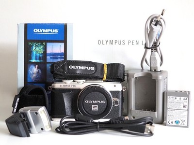 Olympus PEN-E PL7, Body, 1057 Klicks, SCHWARZ-SILBER, MFT Micro Four Thirds