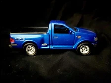 CLASSIC COLLECTIBLE 1:40 DIECAST METAL PLASTIC FORD F150 4X4 PICKUP TRUCK BLUE