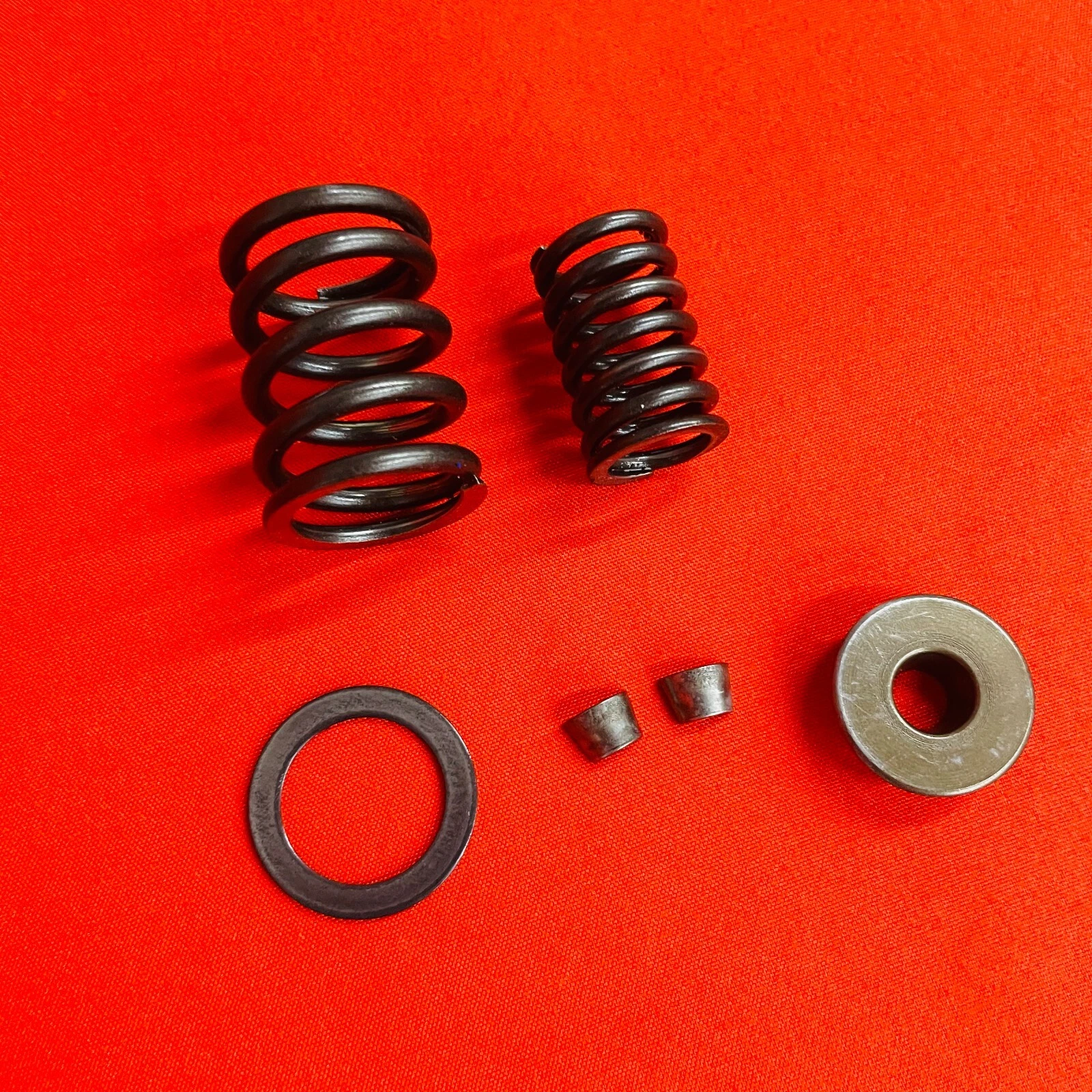 CRF 80 VALVE SPRING INTAKE EXHAUST KEEPERS GENUINE OEM HONDA CRF80F