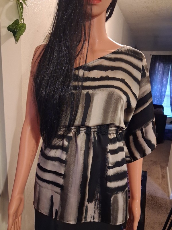Jr's Forever 21 Blk/Khaki Half Shoulder Top Med
