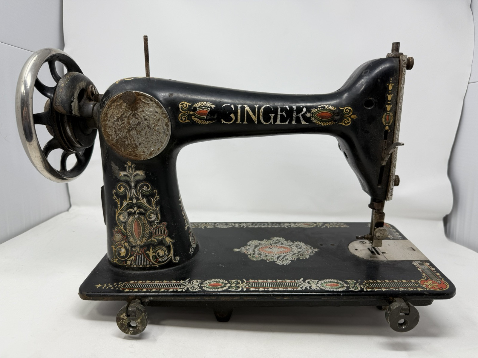 Antique Singer Sewing Machine 66 Red Eye 1919 HandCrank WATCH