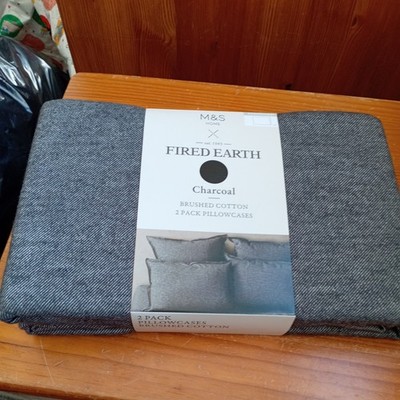 Marks & Spencer 2er-Pack Fired Earth Standard-Kissenbezüge aus gebürsteter Baumwolle Brandneu mit Etikett