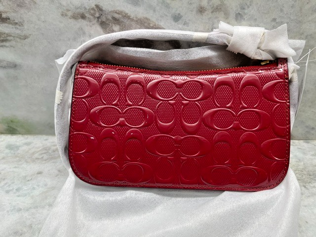COACH NWT Penn Small Signature Patent Leather Shoulder Bag B4