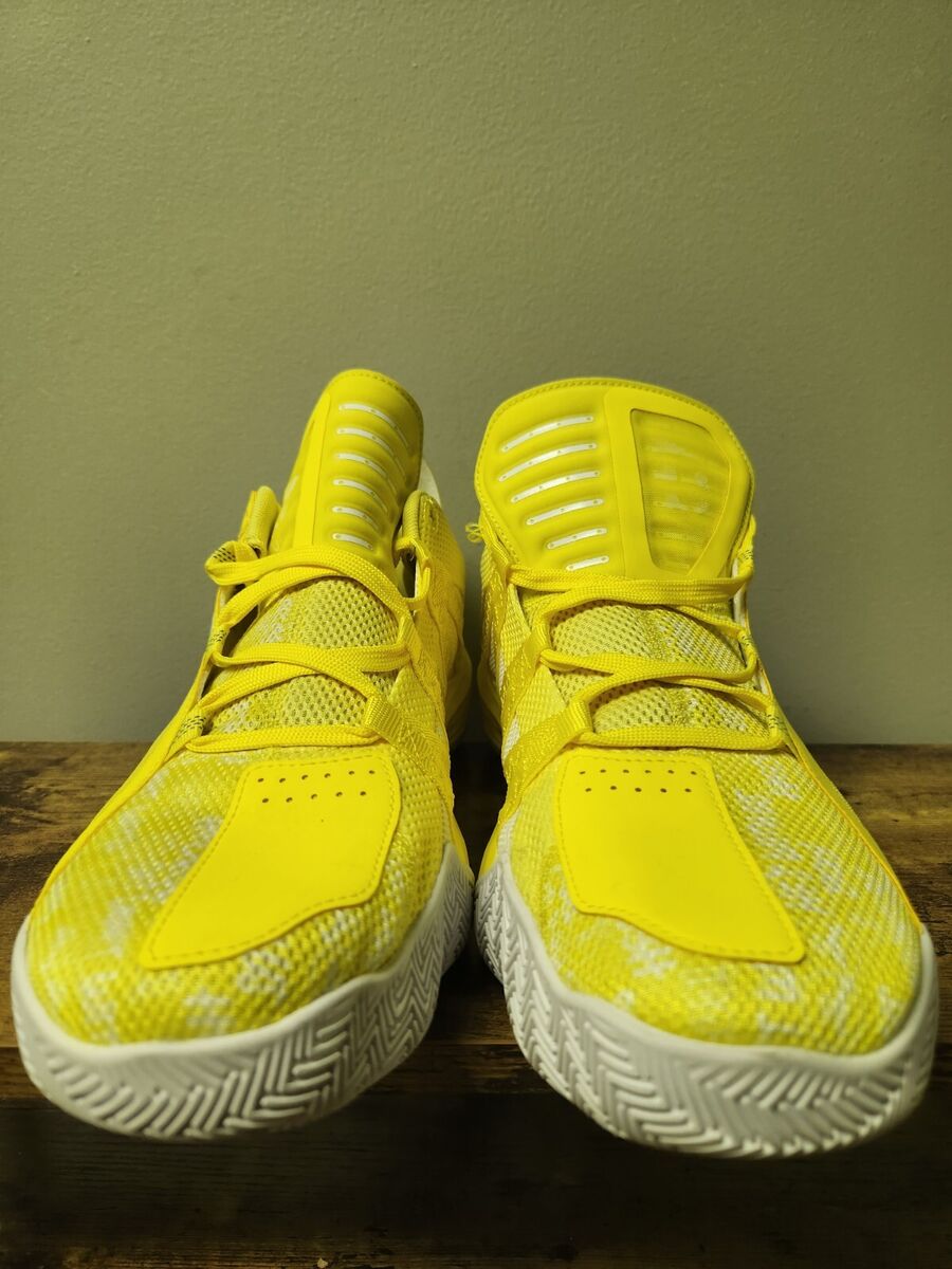 ADIDAS Dame 6 Shock Men's Size 10 Yellow & White basketball ADIDAS Dame 6 Shock Men's Size 10 Yellow & White basketball