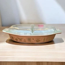 Vintage Pyrex Early American Divided Casserole Dish 1.5 QT Covered w Lid