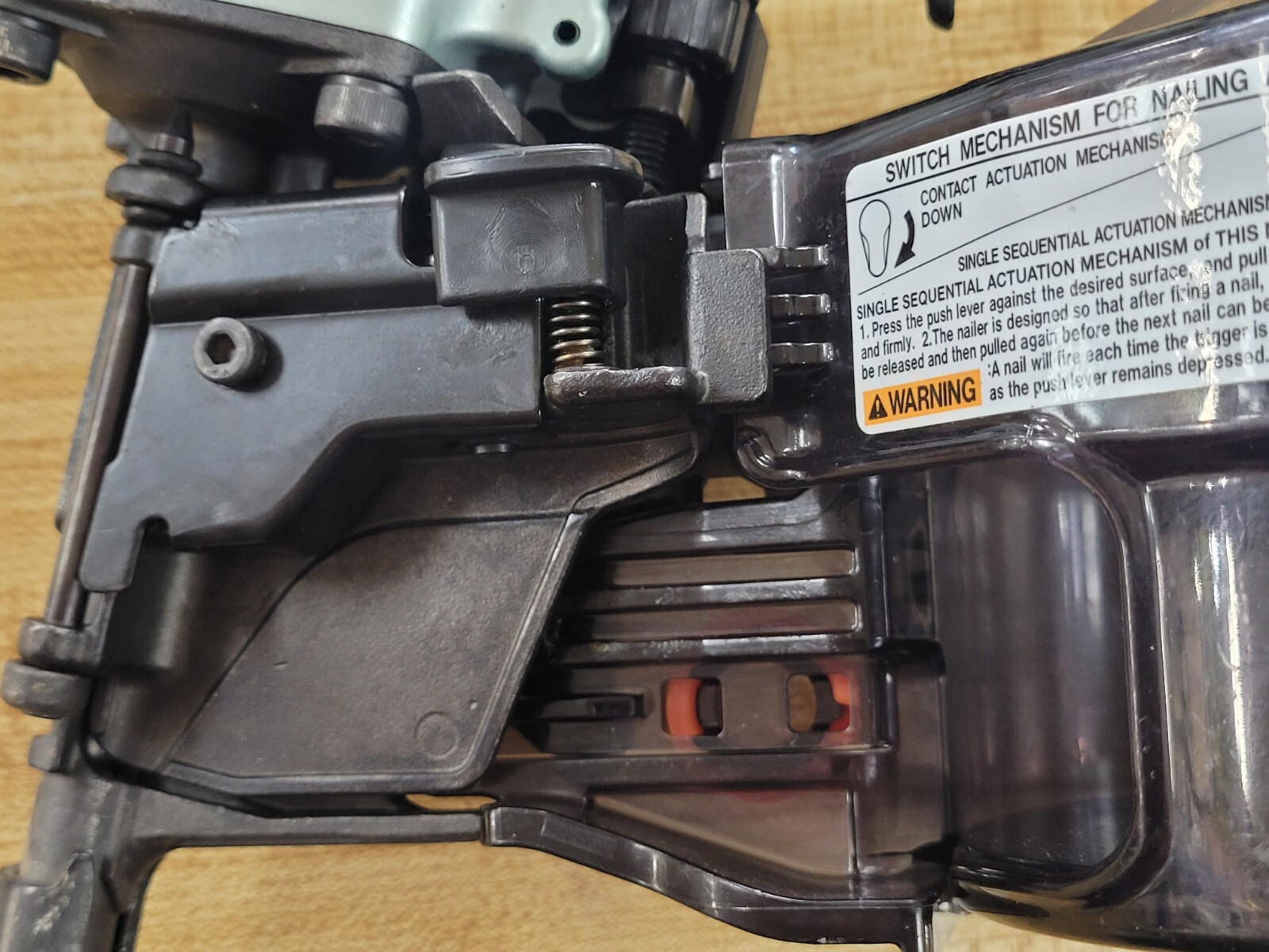 Metabo HPT NV65AH2 21/2 inch 15 Degree Coil Nailer Siding Air Nail Gun