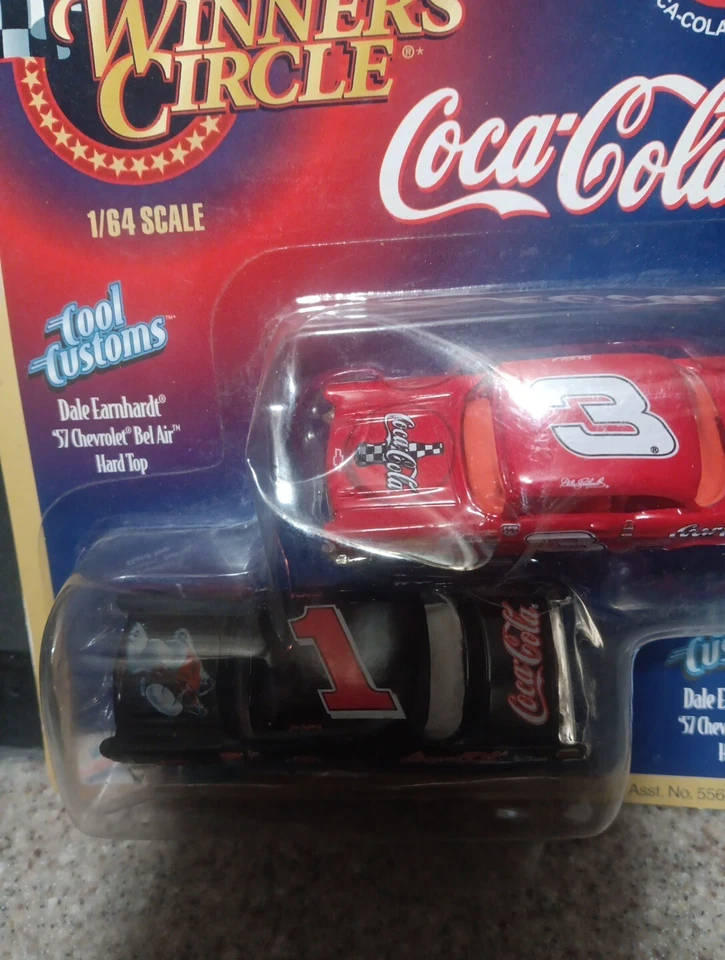Juego Dale Earnhardt Sr/Jr 2-CWC: #1 Oso Polar y #3 Coca-Cola 1957 Chevy Bel WC 1/64 Foto 2 de 4