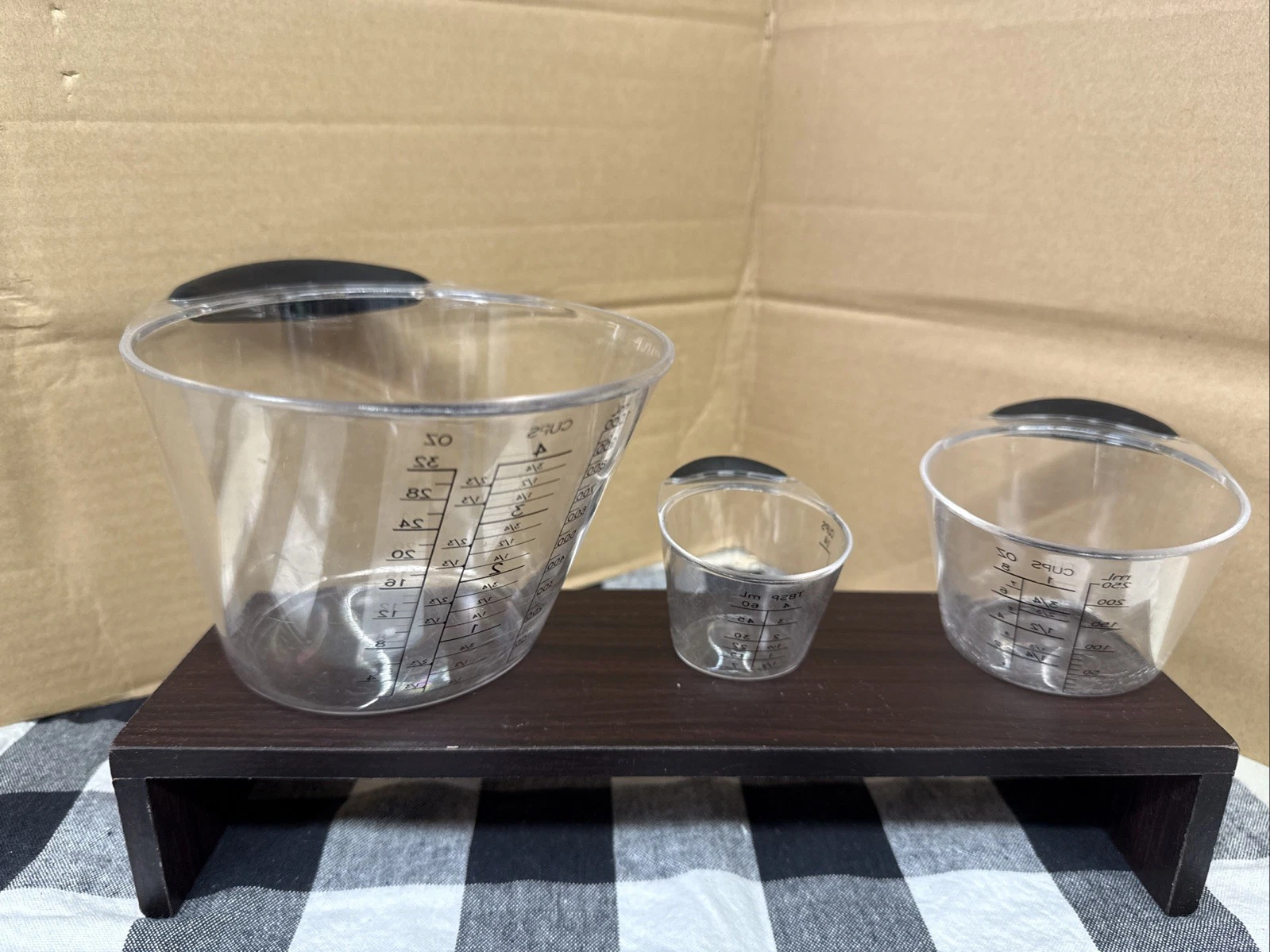 Pampered Chef 4, 1 Cup 4 TBSP Liquid Measuring Cup Clear Plastic Set Of 3