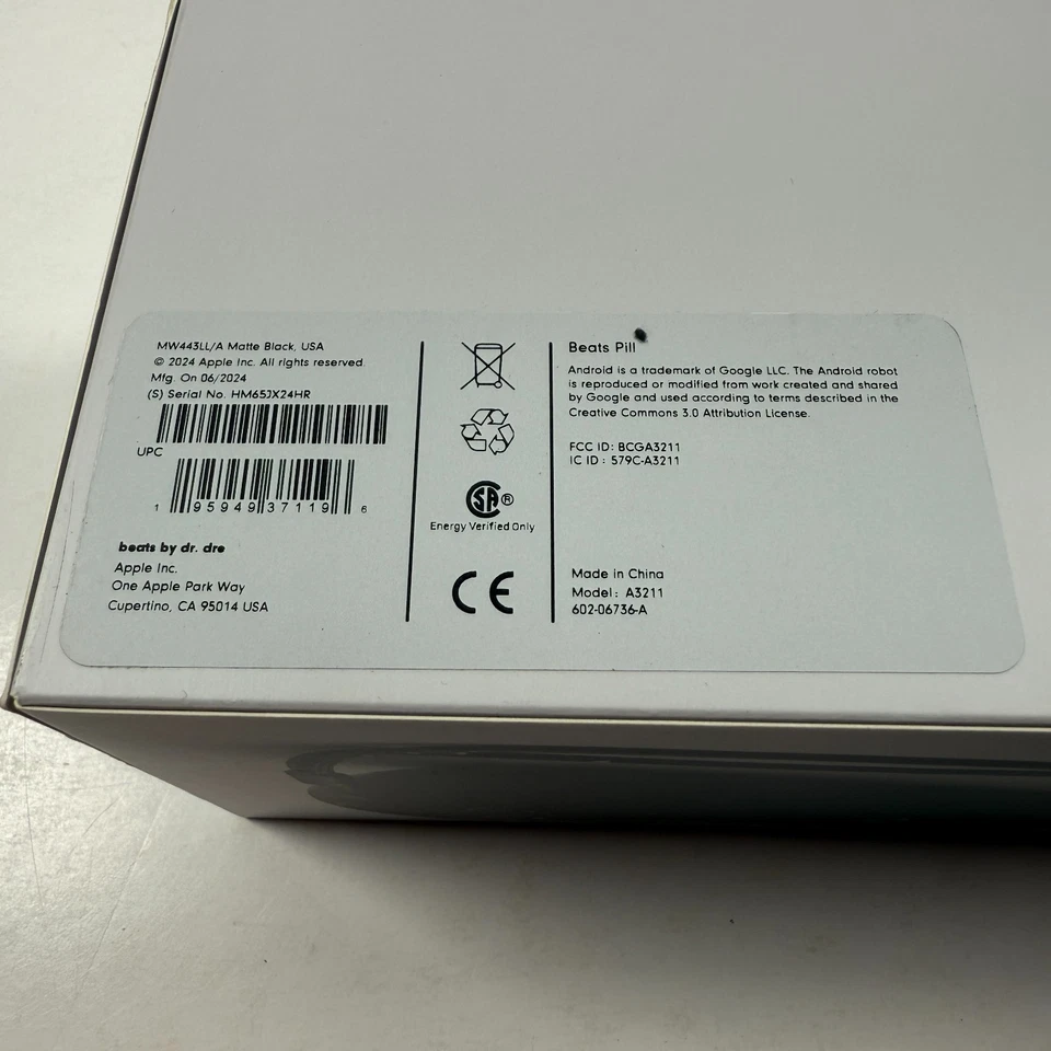 Beats Pill Portable Wireless Bluetooth Speaker Black MW443LL/A - SEALED NEW BOX - Image 4 of 4