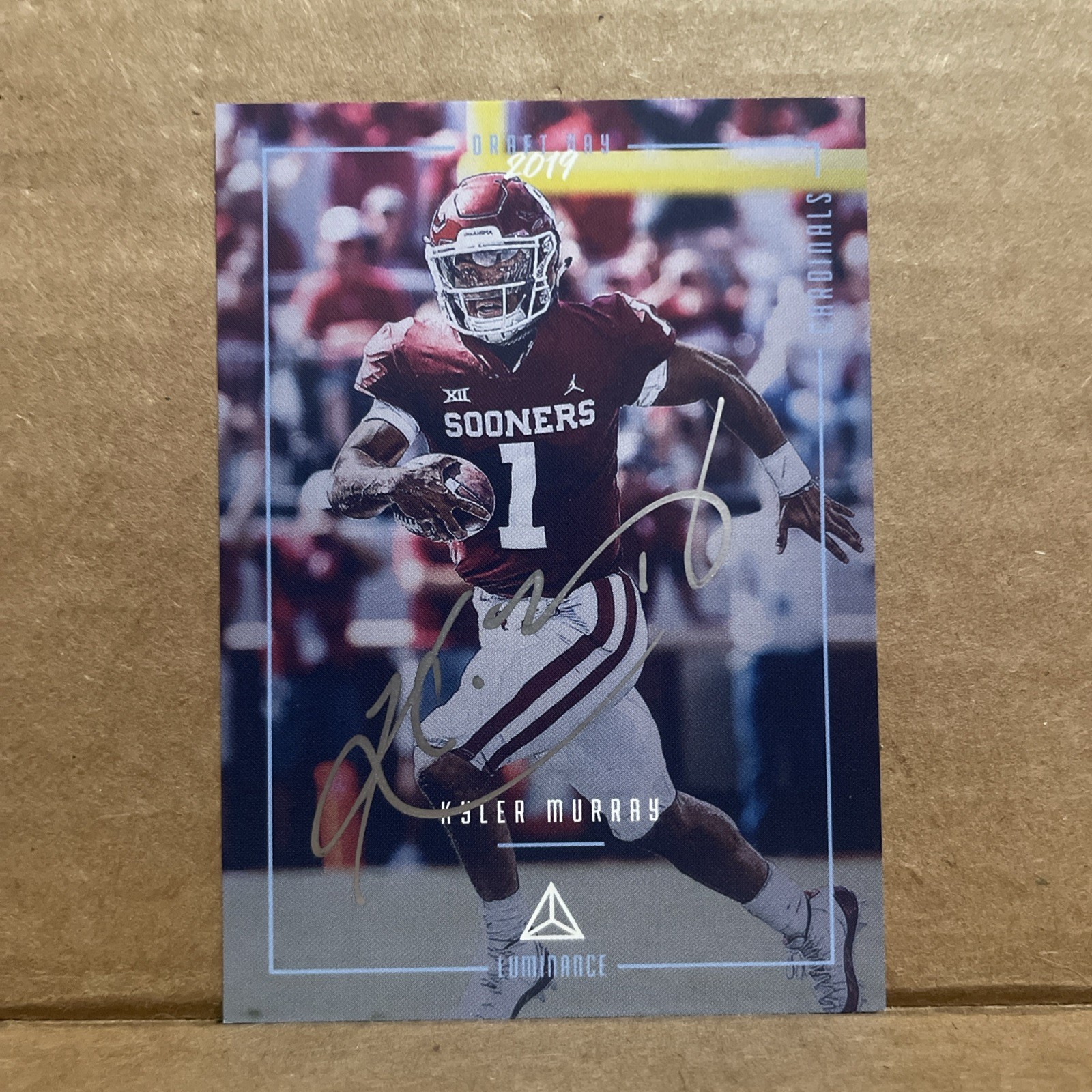 Kyler Murray Panini Luminance Draft Day Signatures #DDSKM Base