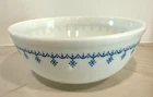 Vintage PYREX Snowflake Garland Blue & White #404 serving Bowl 4 Quart