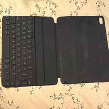Apple Smart Keyboard Folio Black for iPad Pro 11 1st Gen Magnetic Stand A2038