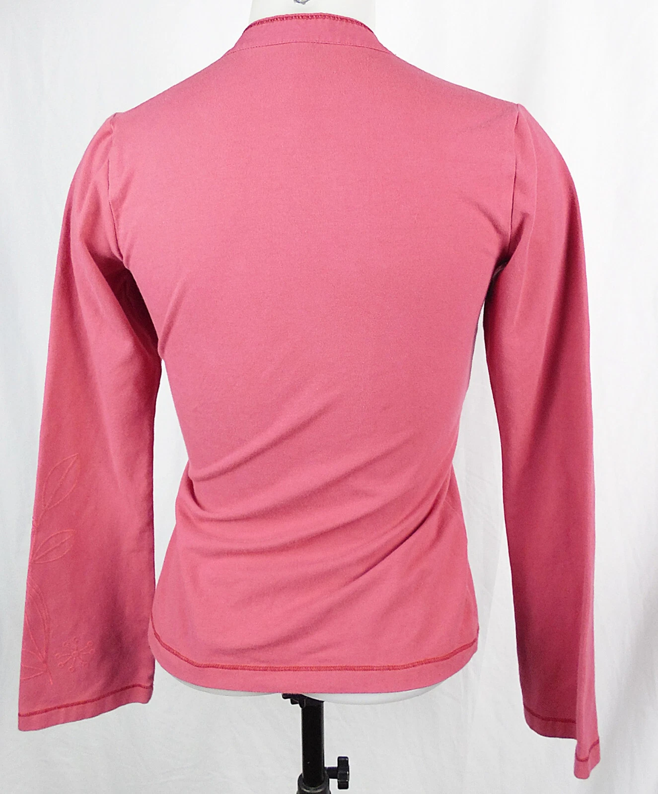 lole cotton/spandex cross-over v-neck l/s flocked floral sleeve shirt